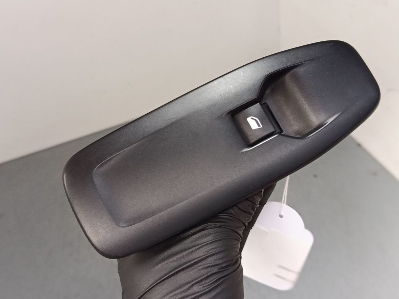 Recambio de mando elevalunas delantero derecho para peugeot 208 i (ca_, cc_) 1.2 vti 82 referencia OEM IAM 9675118ZD  