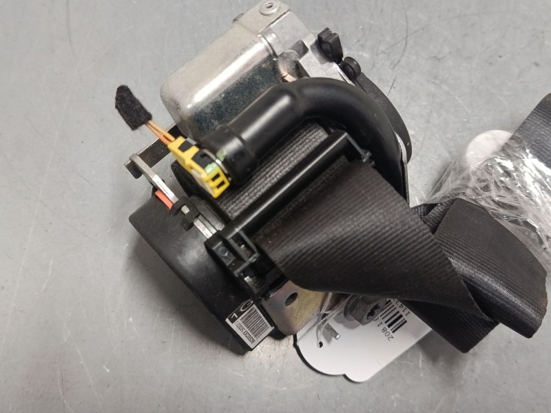 Recambio de cinturon seguridad delantero izquierdo para peugeot 208 i (ca_, cc_) 1.2 vti 82 referencia OEM IAM   