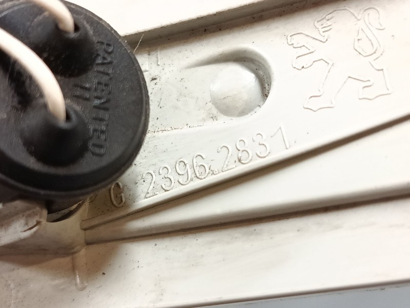 Recambio de intermitente retrovisor izquierdo para peugeot 208 i (ca_, cc_) 1.2 vti 82 referencia OEM IAM   