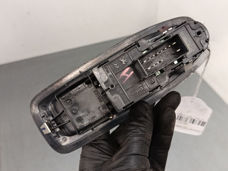 Recambio de mando elevalunas delantero izquierdo para peugeot 208 i (ca_, cc_) 1.4 hdi referencia OEM IAM 96751127ZD  