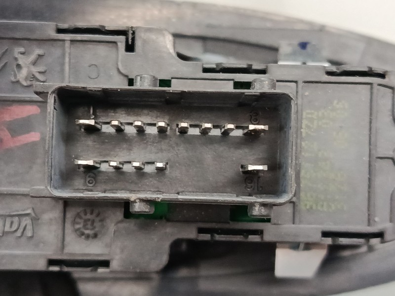 Recambio de mando elevalunas delantero izquierdo para peugeot 208 i (ca_, cc_) 1.4 hdi referencia OEM IAM 96751127ZD  