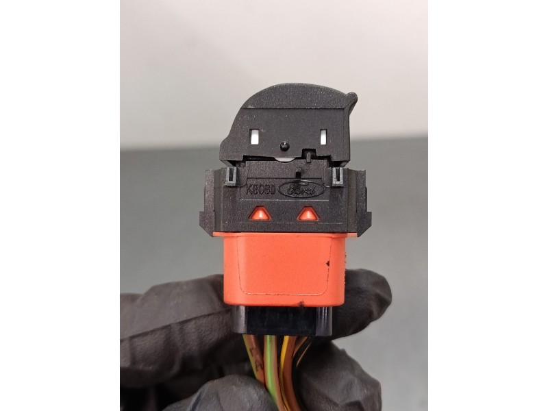 Recambio de mando elevalunas delantero derecho para ford focus iii turnier 1.0 ecoboost referencia OEM IAM   