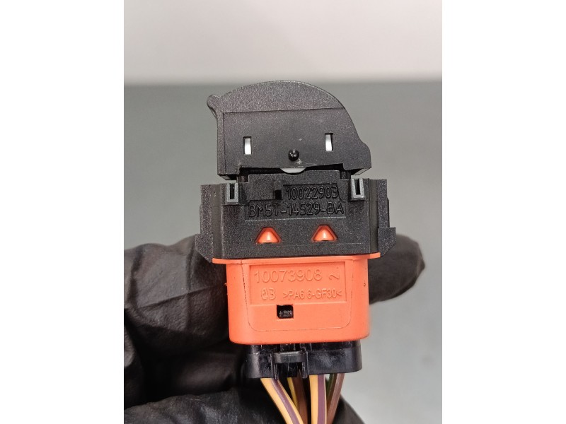 Recambio de mando elevalunas delantero derecho para ford focus iii turnier 1.0 ecoboost referencia OEM IAM   