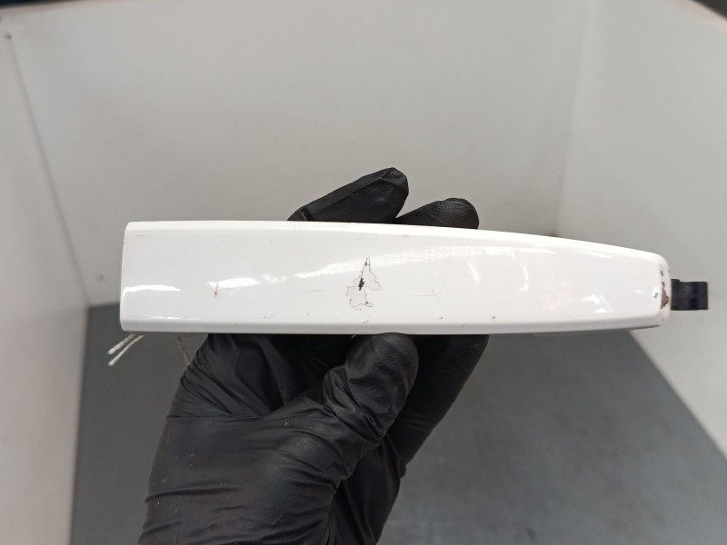 Recambio de maneta exterior puerta delantera derecha para opel zafira / zafira family b (a05) 1.7 cdti (m75) referencia OEM IAM 
