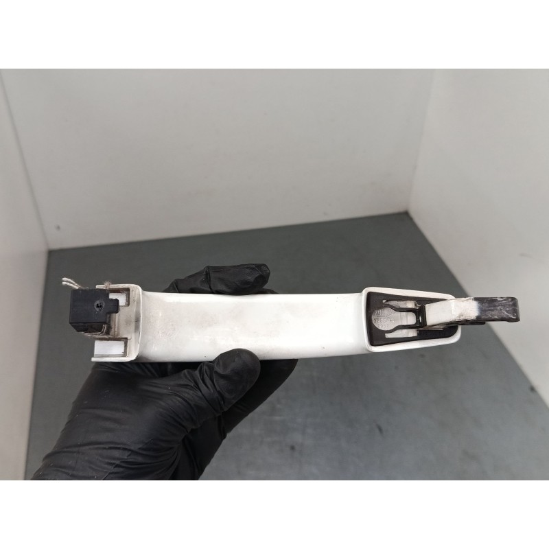 Recambio de maneta exterior puerta delantera derecha para opel zafira / zafira family b (a05) 1.7 cdti (m75) referencia OEM IAM 