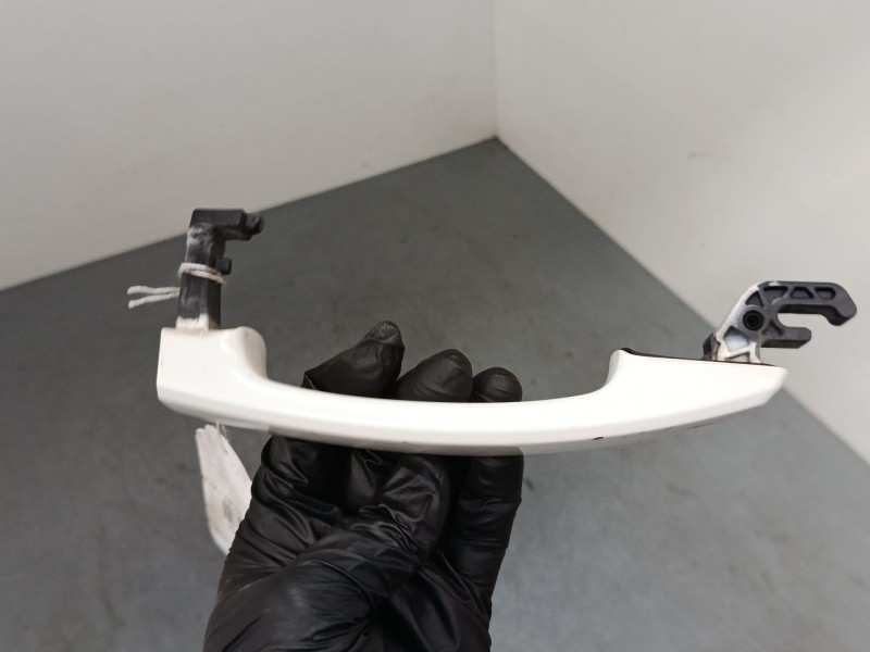 Recambio de maneta exterior puerta delantera izquierda para opel zafira / zafira family b (a05) 1.7 cdti (m75) referencia OEM IA
