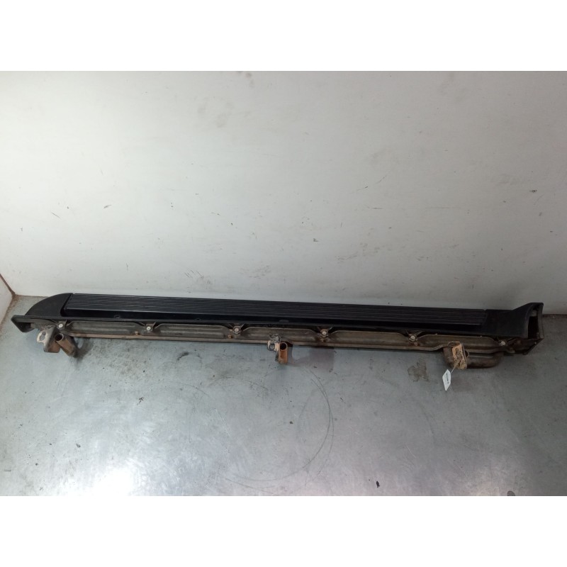 Recambio de estribo derecho para mitsubishi montero sport i (k7_, k9_) 2.5 td (k94w, k74t) referencia OEM IAM   