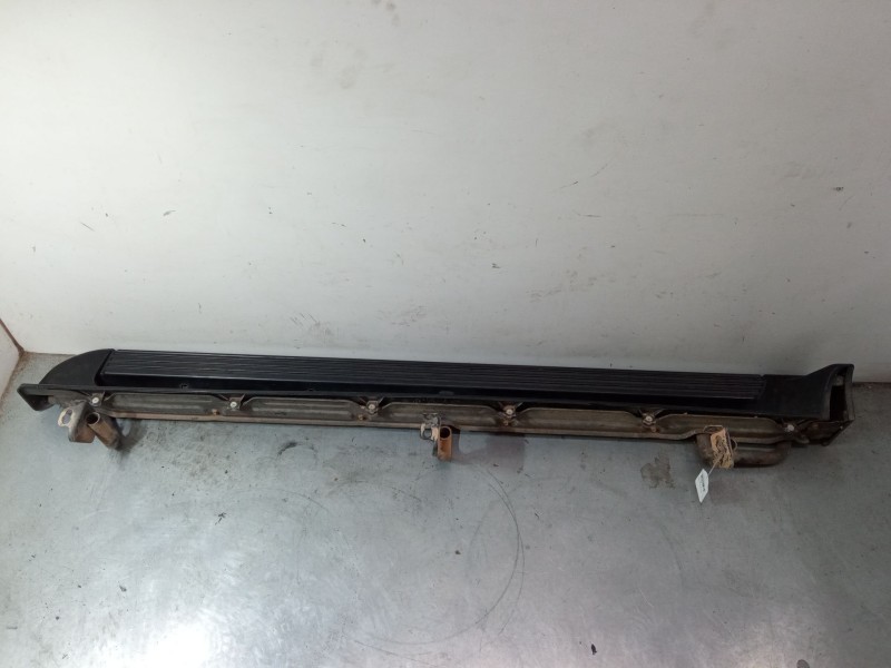 Recambio de estribo derecho para mitsubishi montero sport i (k7_, k9_) 2.5 td (k94w, k74t) referencia OEM IAM   