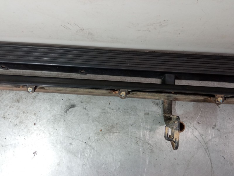 Recambio de estribo derecho para mitsubishi montero sport i (k7_, k9_) 2.5 td (k94w, k74t) referencia OEM IAM   