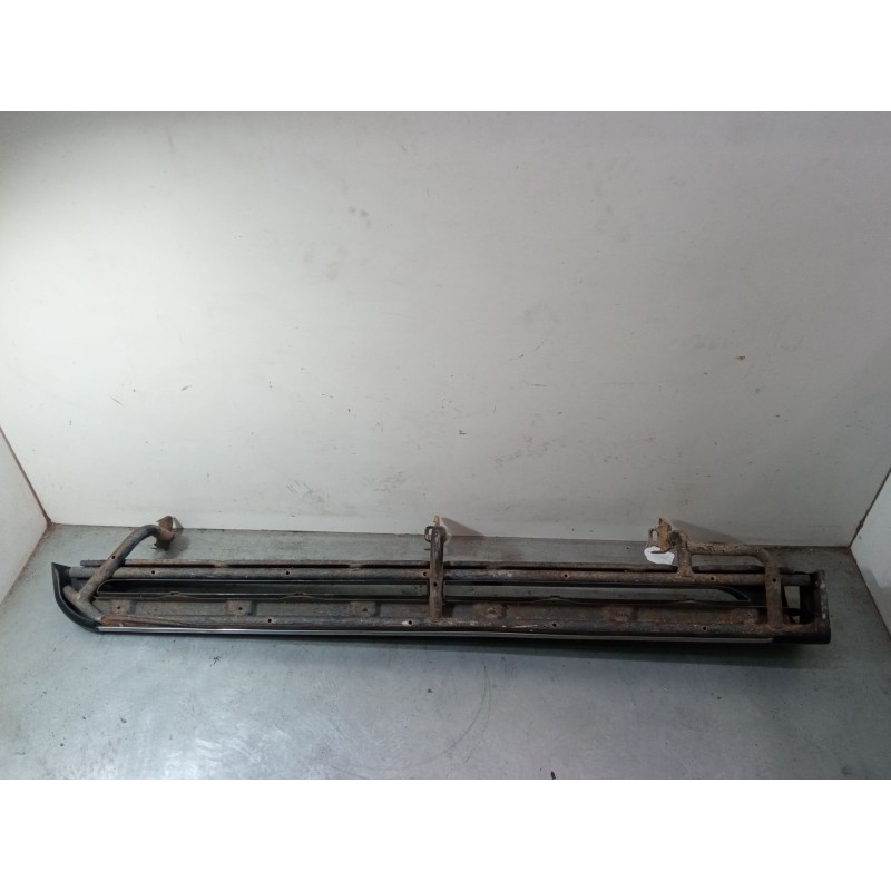 Recambio de estribo derecho para mitsubishi montero sport i (k7_, k9_) 2.5 td (k94w, k74t) referencia OEM IAM   