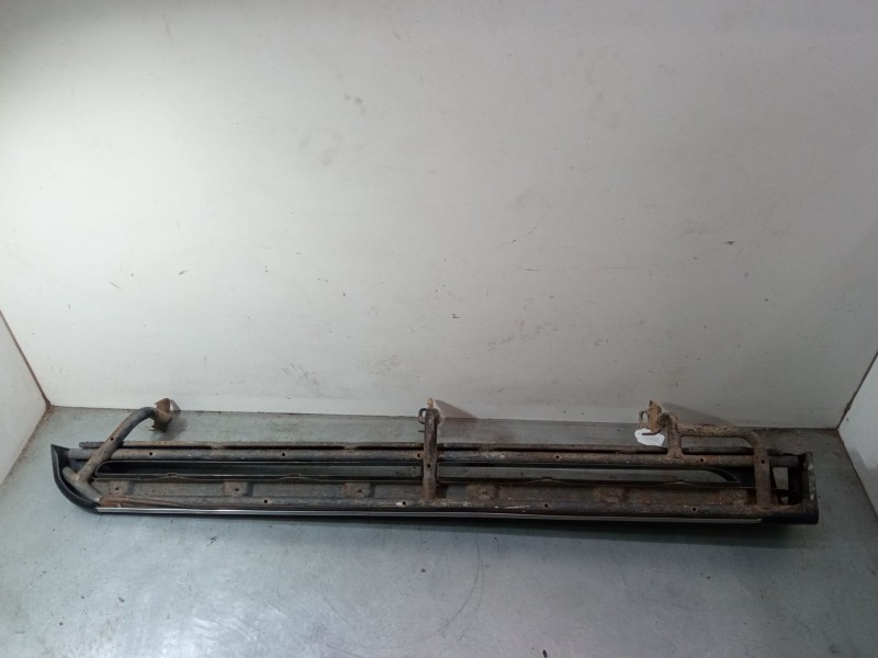 Recambio de estribo derecho para mitsubishi montero sport i (k7_, k9_) 2.5 td (k94w, k74t) referencia OEM IAM   