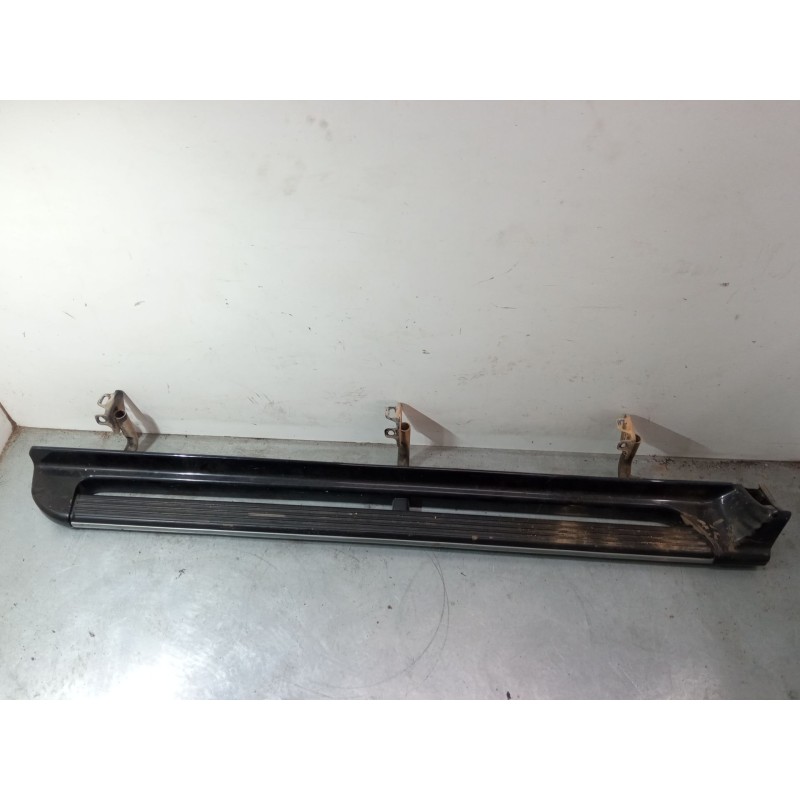 Recambio de estribo izquierdo para mitsubishi montero sport i (k7_, k9_) 2.5 td (k94w, k74t) referencia OEM IAM   