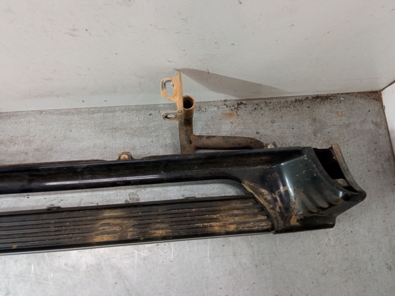 Recambio de estribo izquierdo para mitsubishi montero sport i (k7_, k9_) 2.5 td (k94w, k74t) referencia OEM IAM   