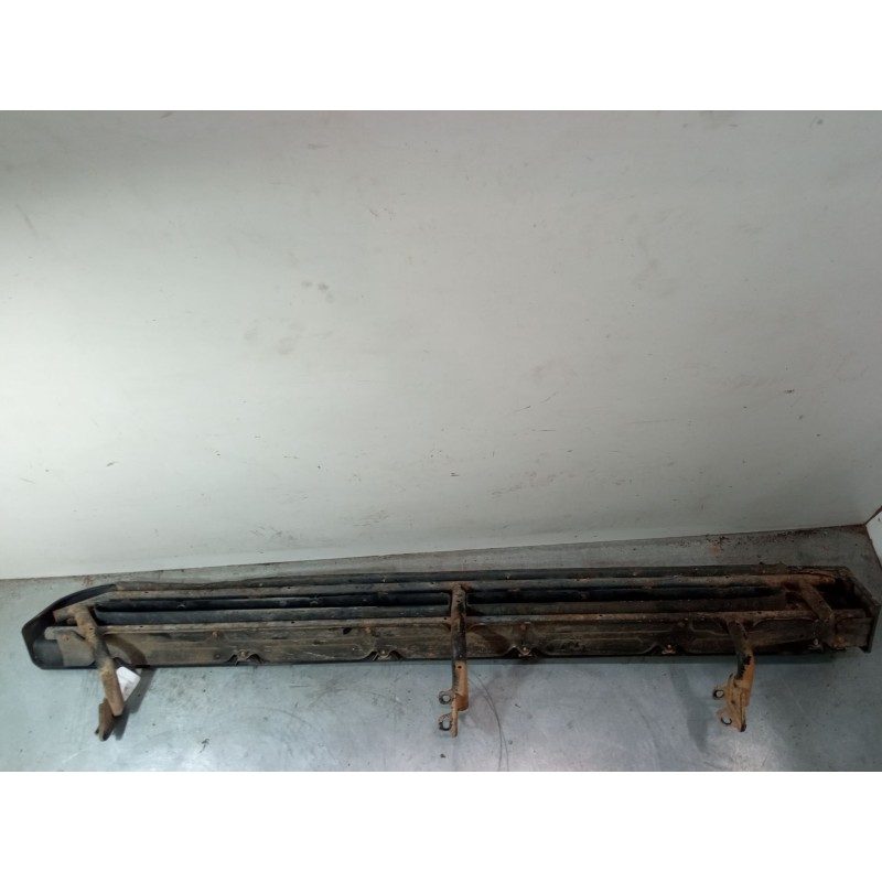 Recambio de estribo izquierdo para mitsubishi montero sport i (k7_, k9_) 2.5 td (k94w, k74t) referencia OEM IAM   