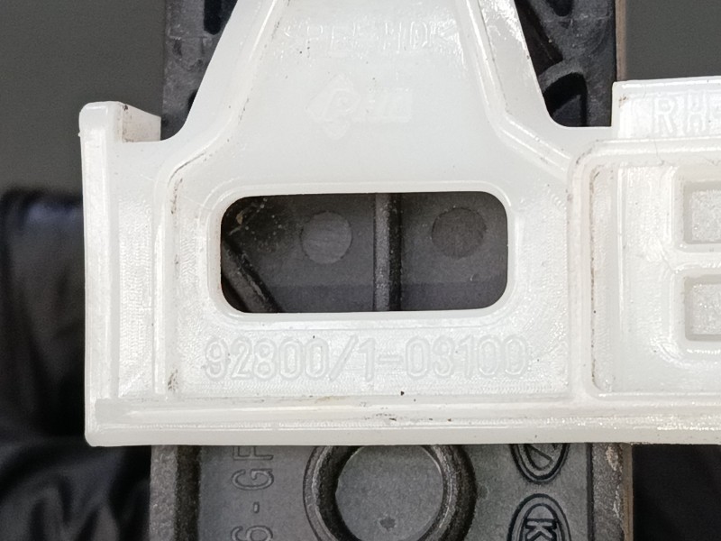 Recambio de maneta exterior puerta delantera derecha para kia sportage iv (ql, qle) 1.7 crdi referencia OEM IAM   