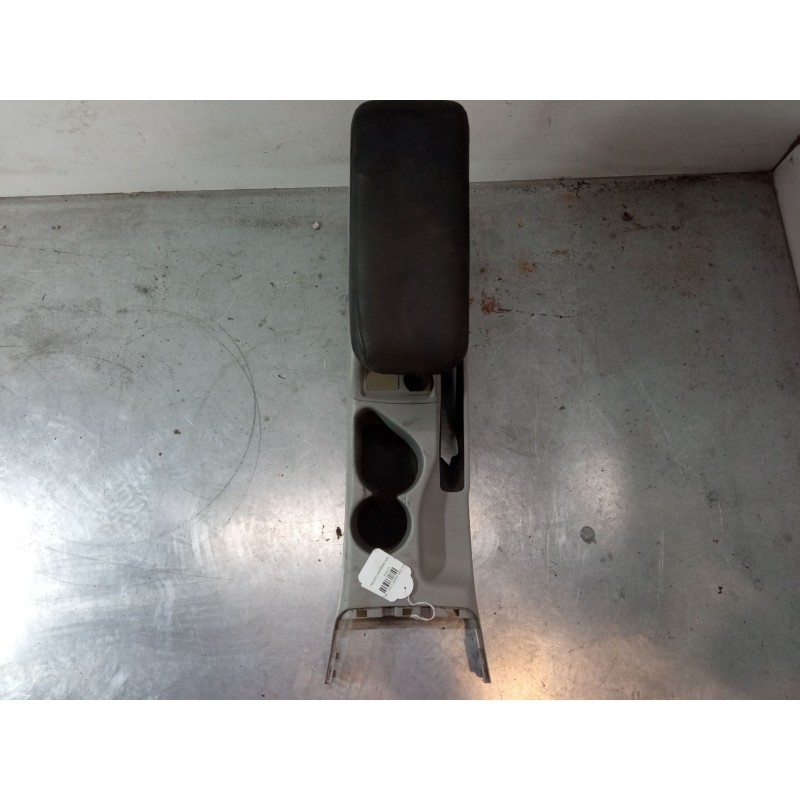 Recambio de apoyabrazos central para mitsubishi montero sport i (k7_, k9_) 2.5 td (k94w, k74t) referencia OEM IAM   