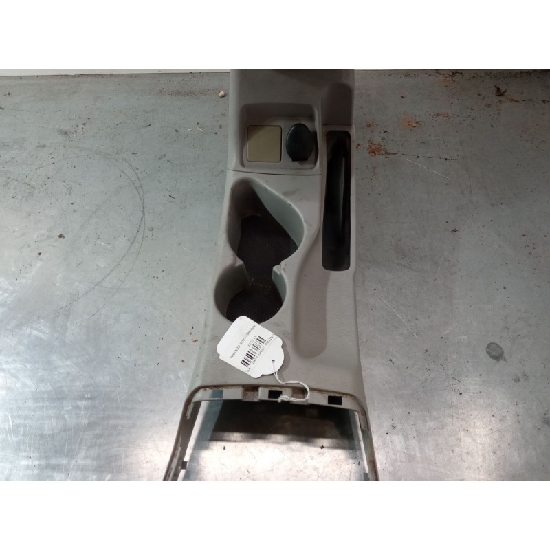 Recambio de apoyabrazos central para mitsubishi montero sport i (k7_, k9_) 2.5 td (k94w, k74t) referencia OEM IAM   