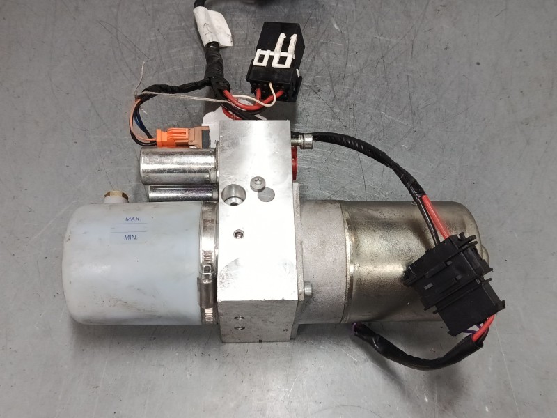 Recambio de motor capota para renault megane cc (ez0/1_) 1.2 tce (ez16) referencia OEM IAM E95409011F  