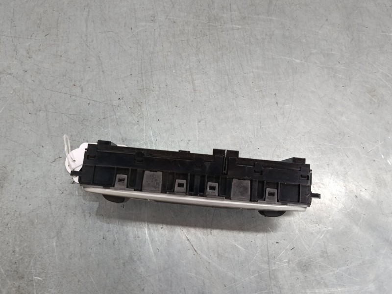 Recambio de mando climatizador para renault megane cc (ez0/1_) 1.2 tce (ez16) referencia OEM IAM 275103596R  