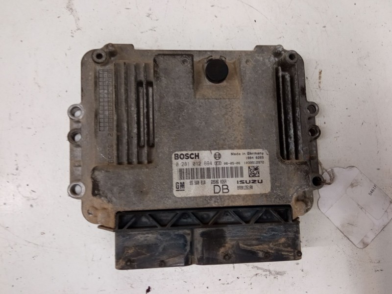 Recambio de centralita motor uce para opel astra h station wagon (a04) 1.7 cdti (l35) referencia OEM IAM 55560810 0281012694 