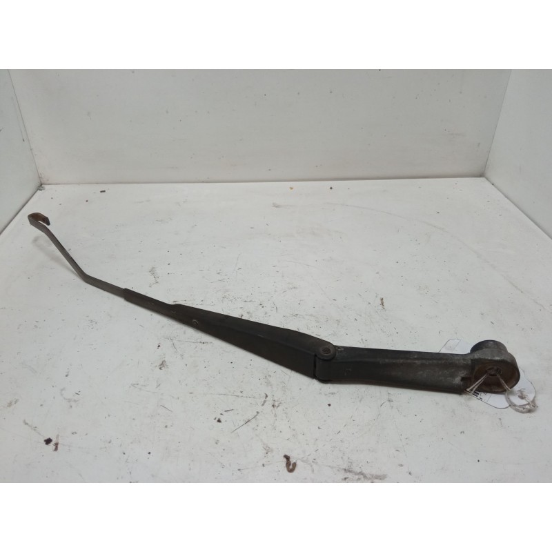 Recambio de brazo limpia delantero derecho para mitsubishi montero sport i (k7_, k9_) 2.5 td (k94w, k74t) referencia OEM IAM   