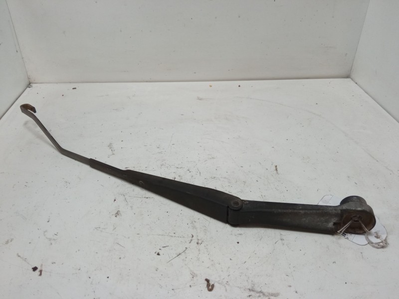 Recambio de brazo limpia delantero derecho para mitsubishi montero sport i (k7_, k9_) 2.5 td (k94w, k74t) referencia OEM IAM   