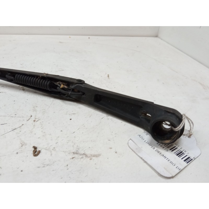 Recambio de brazo limpia delantero derecho para mitsubishi montero sport i (k7_, k9_) 2.5 td (k94w, k74t) referencia OEM IAM   