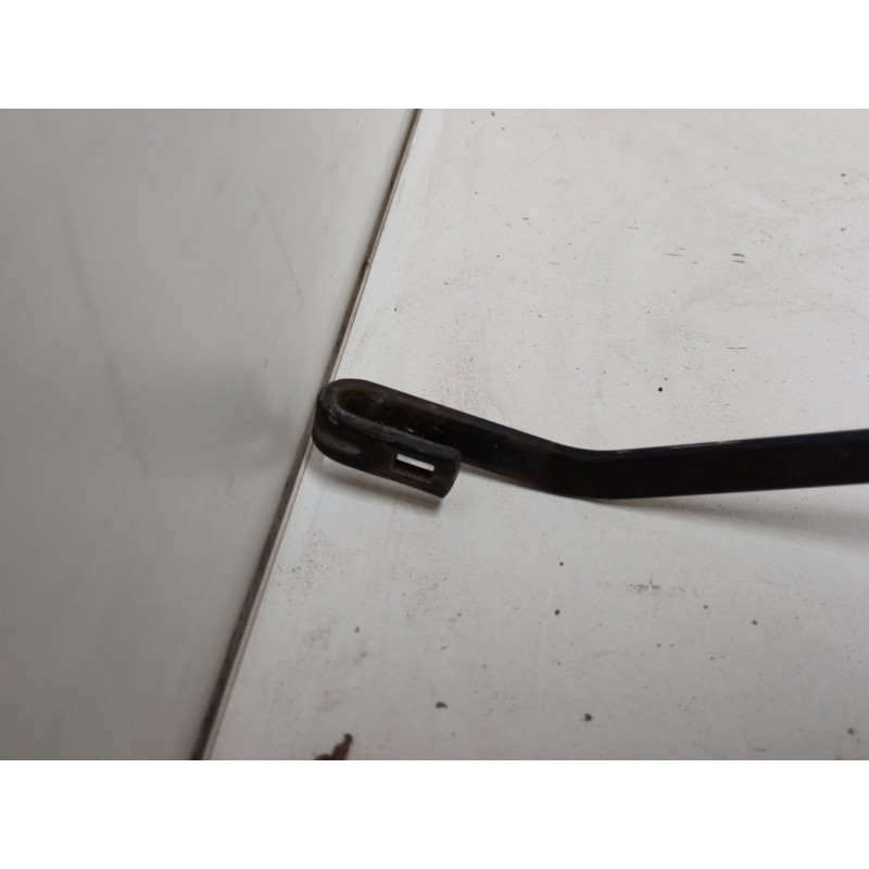 Recambio de brazo limpia delantero derecho para mitsubishi montero sport i (k7_, k9_) 2.5 td (k94w, k74t) referencia OEM IAM   