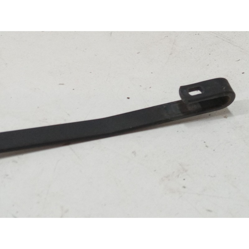 Recambio de brazo limpia trasero para mitsubishi montero sport i (k7_, k9_) 2.5 td (k94w, k74t) referencia OEM IAM   