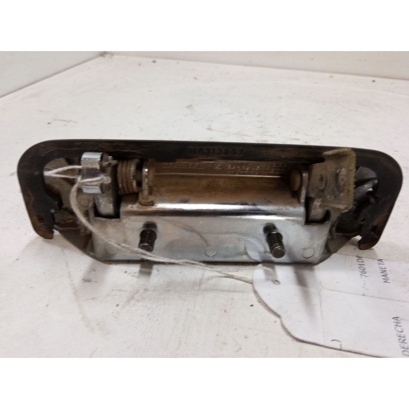 Recambio de maneta exterior puerta trasera derecha para mitsubishi montero sport i (k7_, k9_) 2.5 td (k94w, k74t) referencia OEM