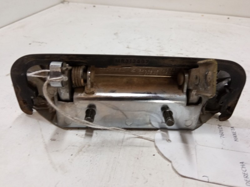 Recambio de maneta exterior puerta trasera derecha para mitsubishi montero sport i (k7_, k9_) 2.5 td (k94w, k74t) referencia OEM