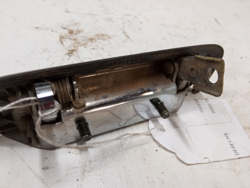 Recambio de maneta exterior puerta trasera derecha para mitsubishi montero sport i (k7_, k9_) 2.5 td (k94w, k74t) referencia OEM