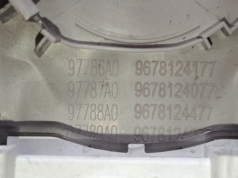Recambio de luz interior delantera para citroën grand c4 spacetourer (3a_, 3e_) 2.0 bluehdi 160 referencia OEM IAM 9678124177  