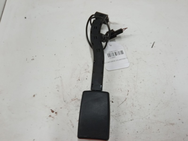 Recambio de anclaje cinturon delantero derecho para seat leon (1p1) 1.6 referencia OEM IAM   