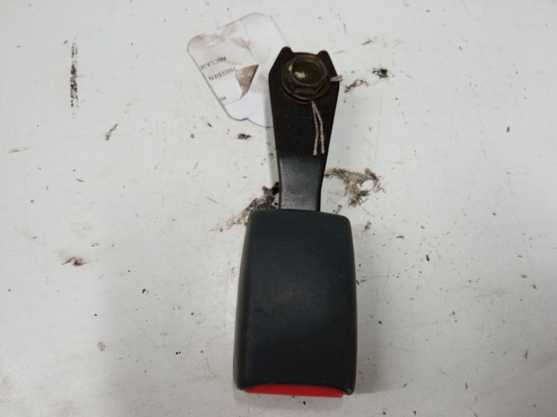 Recambio de anclaje cinturon delantero derecho para mitsubishi montero sport i (k7_, k9_) 2.5 td (k94w, k74t) referencia OEM IAM