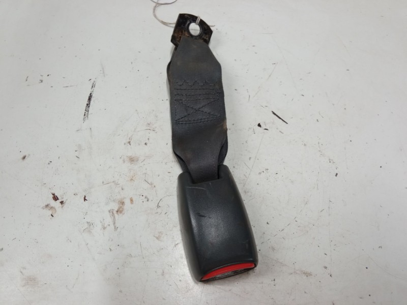 Recambio de anclaje cinturon trasero izquierdo para mitsubishi montero sport i (k7_, k9_) 2.5 td (k94w, k74t) referencia OEM IAM