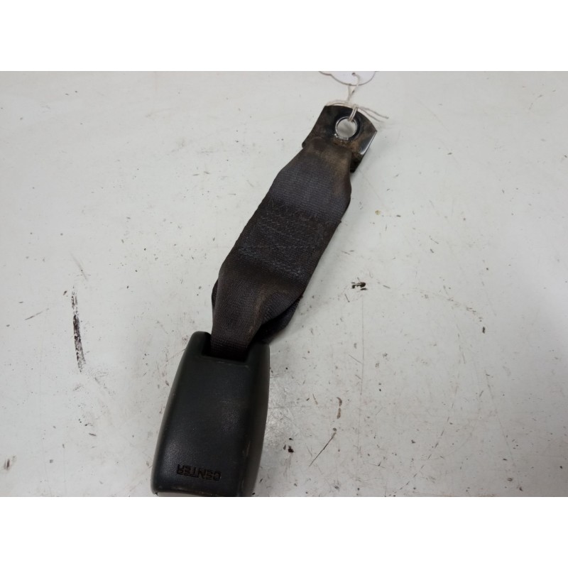 Recambio de anclaje cinturon trasero derecho para mitsubishi montero sport i (k7_, k9_) 2.5 td (k94w, k74t) referencia OEM IAM  