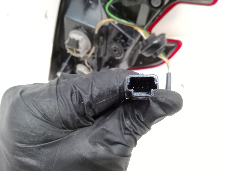 Recambio de piloto trasero porton izquierdo para renault megane iii grandtour (kz0/1) 1.5 dci (kz1m, kz1w, kz0r) referencia OEM 