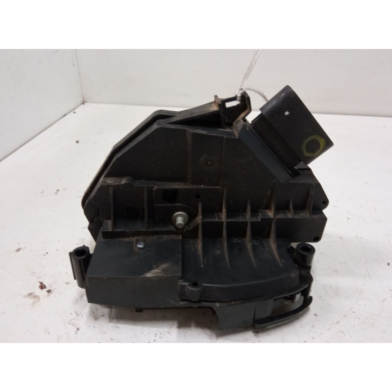 Recambio de cerradura puerta trasera derecha para ford fiesta vi (cb1, ccn) 1.4 tdci referencia OEM IAM 40744138  