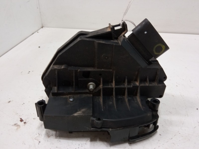 Recambio de cerradura puerta trasera derecha para ford fiesta vi (cb1, ccn) 1.4 tdci referencia OEM IAM 40744138  