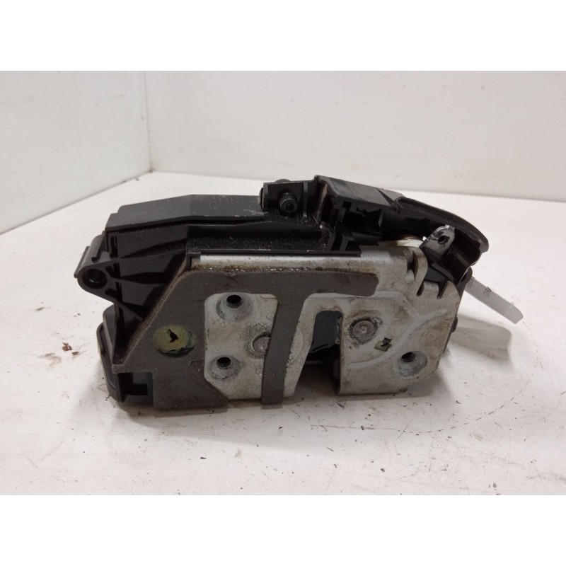 Recambio de cerradura puerta trasera derecha para ford fiesta vi (cb1, ccn) 1.4 tdci referencia OEM IAM 40744138  