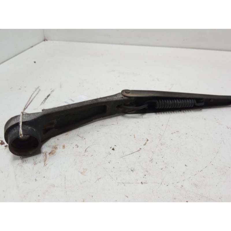 Recambio de brazo limpia delantero izquierdo para mitsubishi montero sport i (k7_, k9_) 2.5 td (k94w, k74t) referencia OEM IAM  