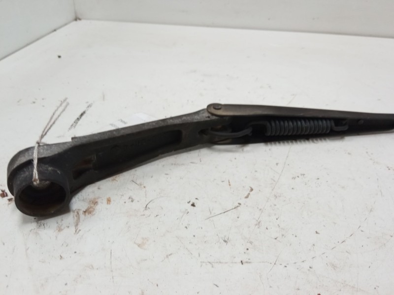 Recambio de brazo limpia delantero izquierdo para mitsubishi montero sport i (k7_, k9_) 2.5 td (k94w, k74t) referencia OEM IAM  