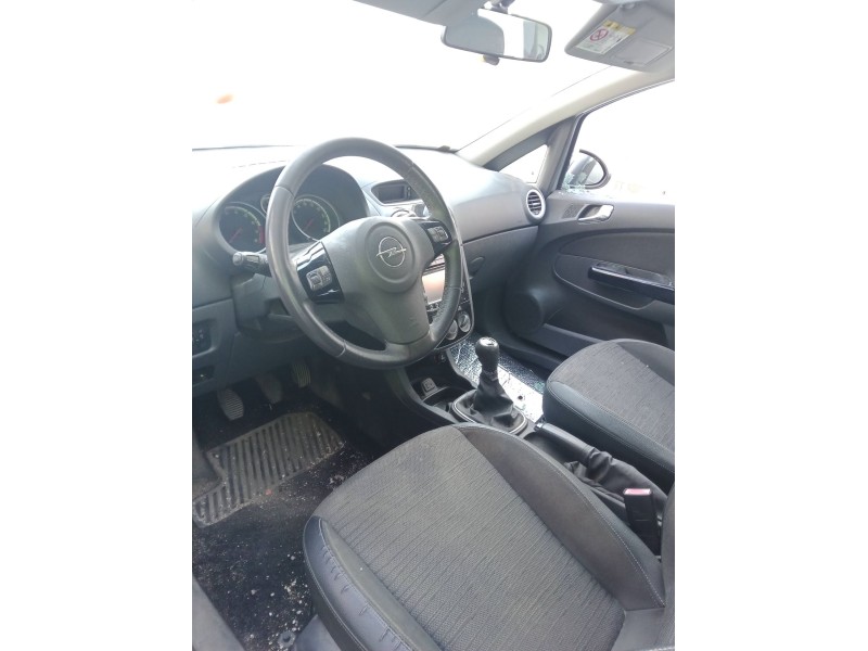 opel corsa d (s07) del año 2014