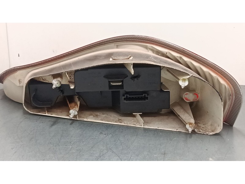 Recambio de piloto trasero izquierdo para porsche boxster (986) 2.7 referencia OEM IAM 98663144102 98663140302 