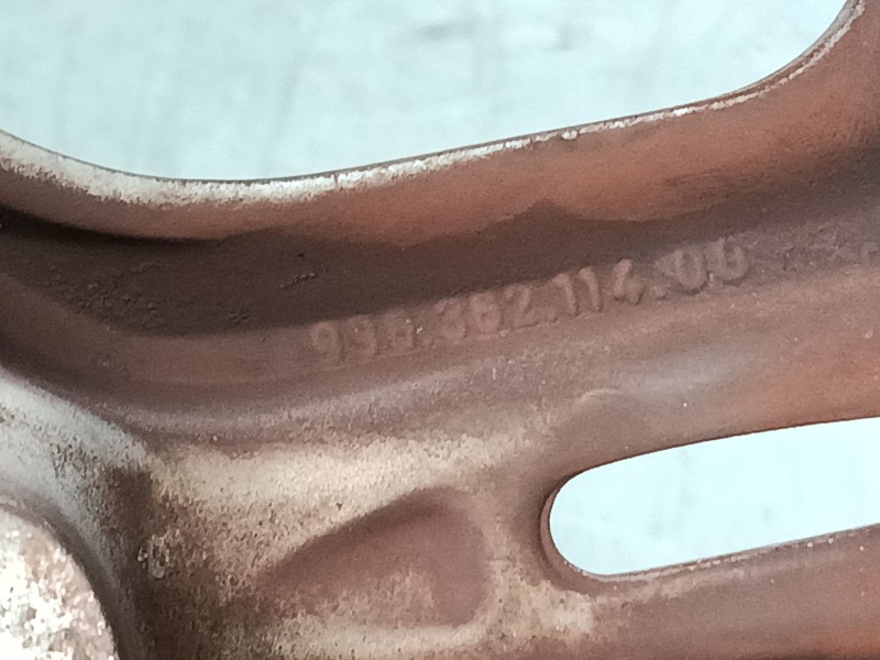 Recambio de llanta aluminio 16´´ para porsche boxster (986) 2.7 referencia OEM IAM 99636211400  