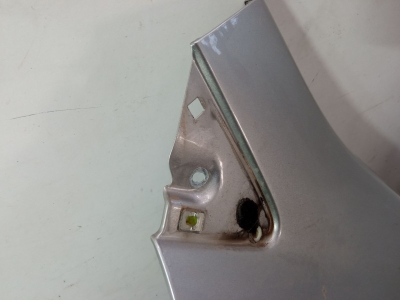 Recambio de aleta delantera derecha para nissan note (e11, ne11) 1.4 referencia OEM IAM   