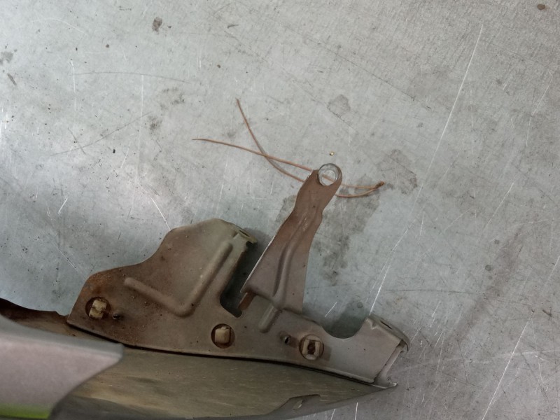 Recambio de aleta delantera derecha para nissan note (e11, ne11) 1.4 referencia OEM IAM   