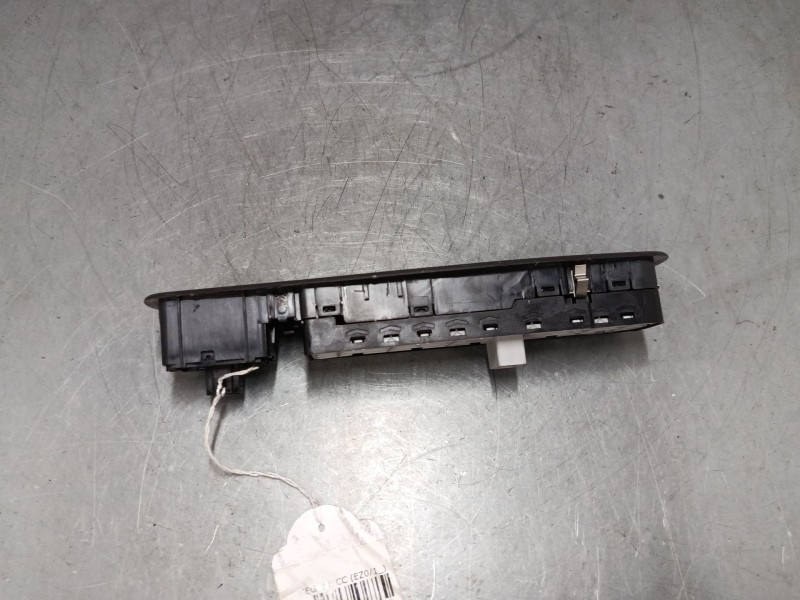 Recambio de mando elevalunas delantero izquierdo para renault megane cc (ez0/1_) 1.2 tce (ez16) referencia OEM IAM   
