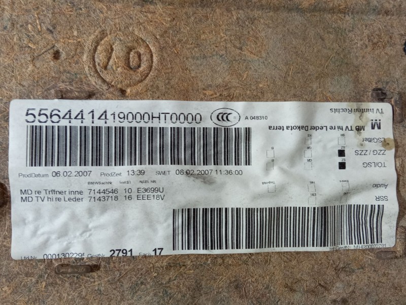 Recambio de guarnecido puerta trasera derecha para bmw 3 (e90) 330 d referencia OEM IAM 19000HT0000  